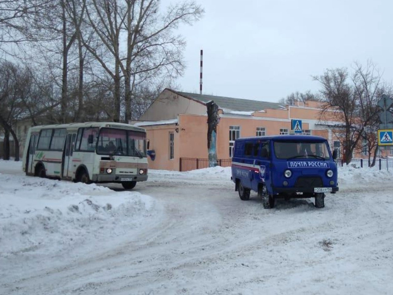 Москва селижарово автобус. Пижанка автовокзал. Автобусы в Пижанке. Автовокзал Большеречье фото.